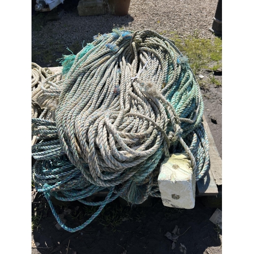 42 - A quantity of leaded pot rope