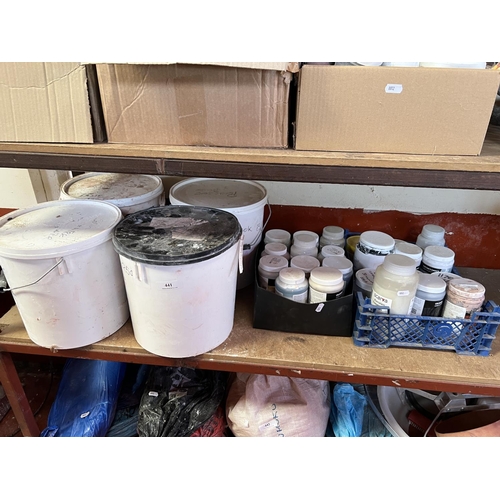 441 - A large and varied assortment of pottery glazing powders