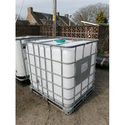 25 - A 1000 litre capacity IBC