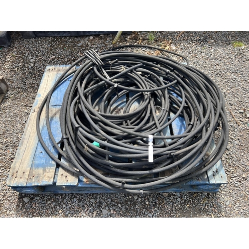 37 - A quantity of horticultural soaker hose