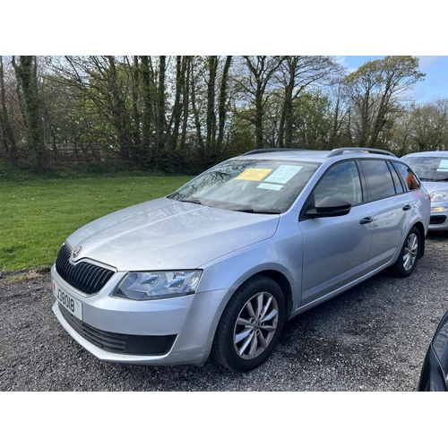 3 - A 2014 Skoda Octavia S 1.3 estate fitted for canine transportation J38018 (petrol/manual), odometer ... 