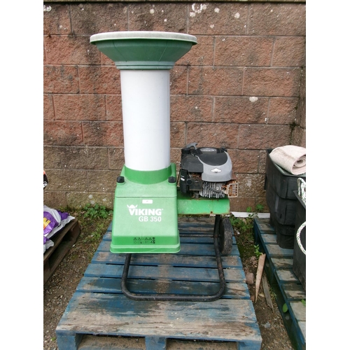 45 - A Viking GB350 petrol shredder