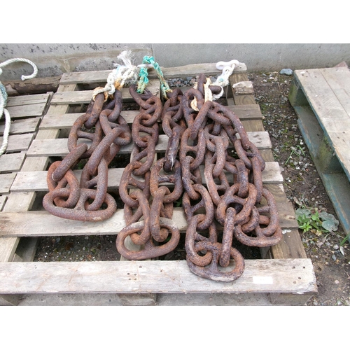 63 - A quantity of mooring chain