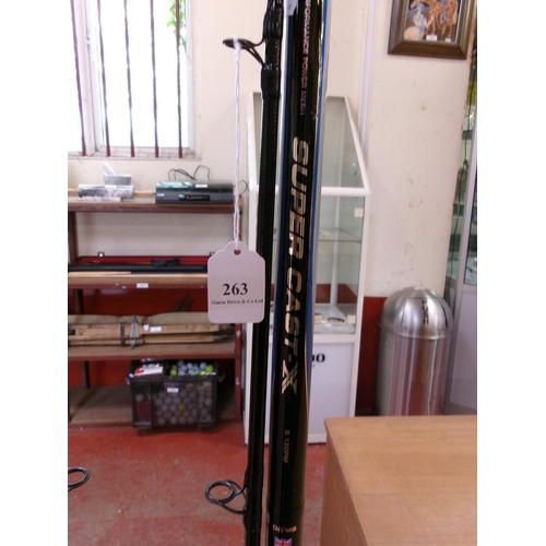 263 - A Daiwa Super Cast-X beach caster fishing rod