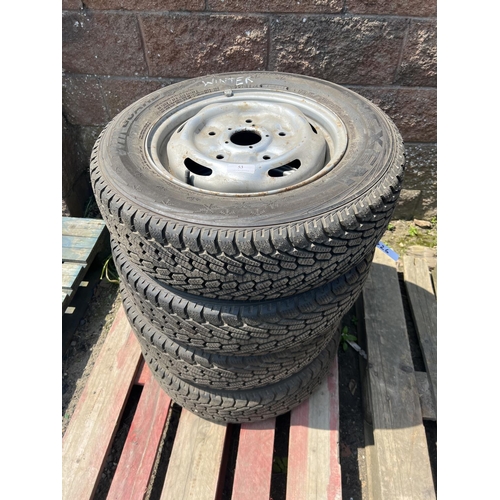 53 - A set of four wheels and tyres 195/70R15C