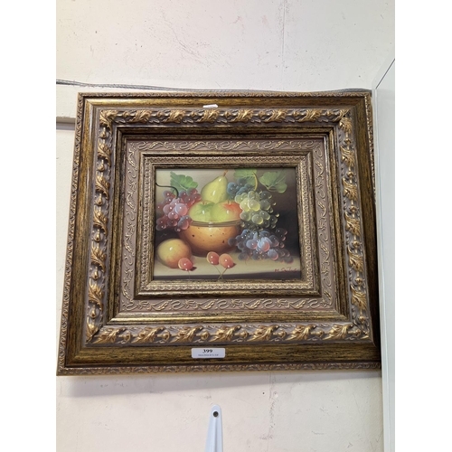 399 - A gilt framed still life in the Victorian style