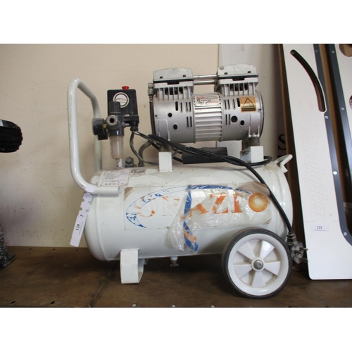 120 - A Orazio 24 litre capacity portable air compressor