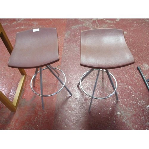 263 - A pair of contemporary chrome framed breakfast stools