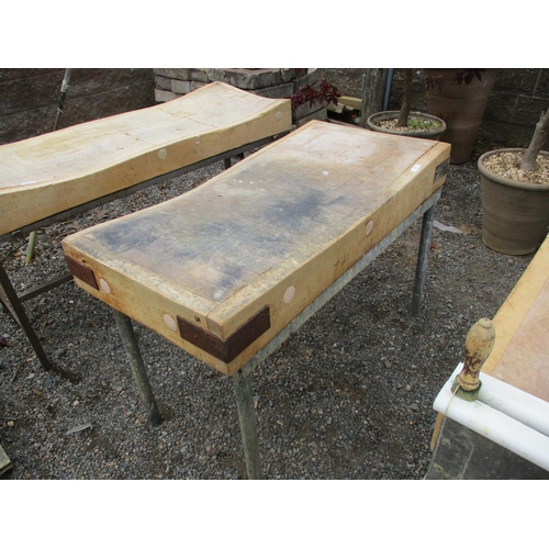 48 - A butcher's block and stand  - Liquidator sale
approx size: 122 x 61 x 80cm