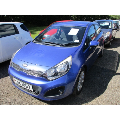 5 - A 2013 Kia Rio 1.4D five door hatchback J143097 (diesel/manual), odometer reading 32,525 miles