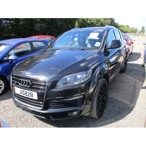 8 - A 2007 Audi Q7 S-Line Quattro 4.2 TDi SUV J15828 (diesel/automatic), odometer reading 73,139 miles