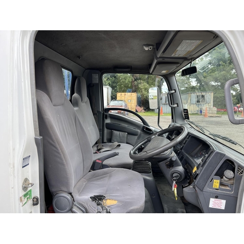 20 - A 2010 Isuzu Grafter N35.150 3.0 TDi tipper J87092 (diesel/manual), odometer reading 121,224 miles