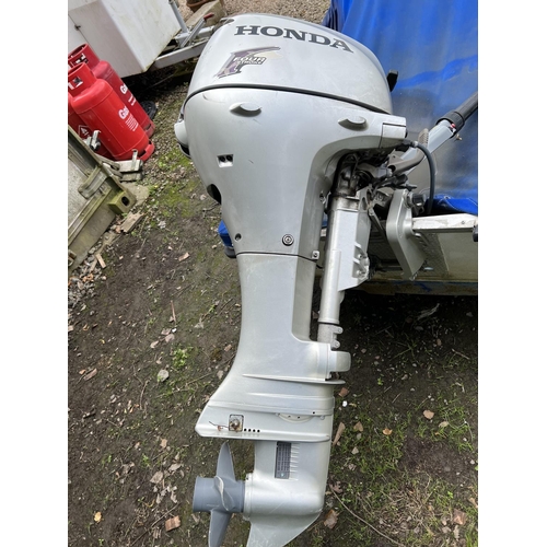 29 - An Orkney Spinner 13 fitted a cuddy 'Small Print' with Honda 15hp four stroke outboard engine (no tr... 