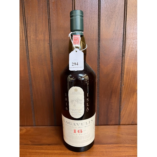 294 - A 1L bottle of Isla Lagavulin Single Islay Sixteen Year Old Malt Scotch Whisky