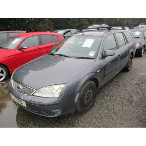 9 - A 2005 Ford Mondeo LX 2.0 TDCi estate J71551 (diesel/automatic), odometer reading 102,112 miles