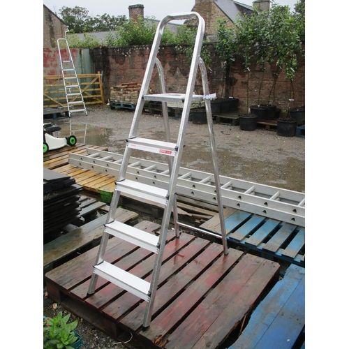 83 - An aluminium five tread step ladder