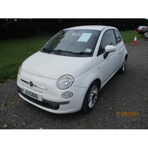 3 - A 2009 Fiat 500 Sport Dualogic 1.4 three door hatchback J135816 (petrol/automatic), odometer reading... 