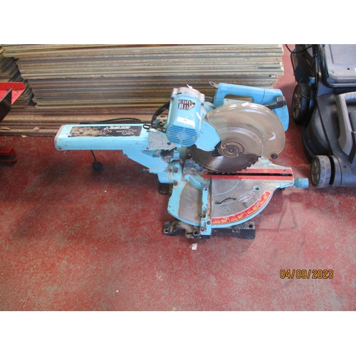 81 - A Toolmaster 1800 watt mitre saw