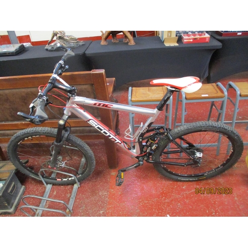 229 - A Scott Genius MC Concept 40 full suspension mountain bicycle (19