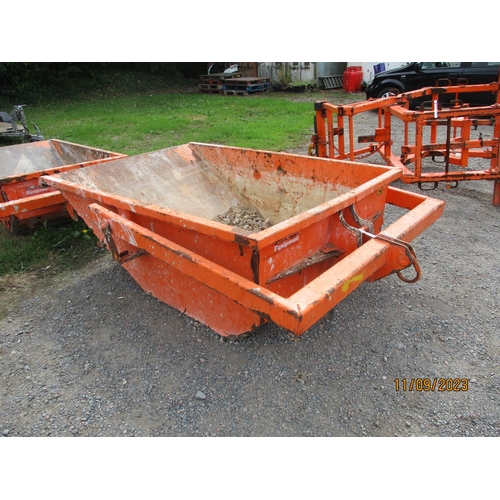 23 - An Eichinger self discharging boat skip