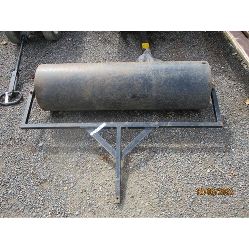 30 - A ballastable flat roller to suit a garden tractor