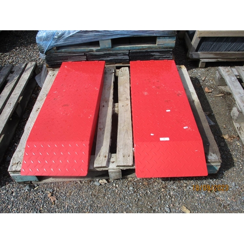 42 - A pair of checker plate loading ramps