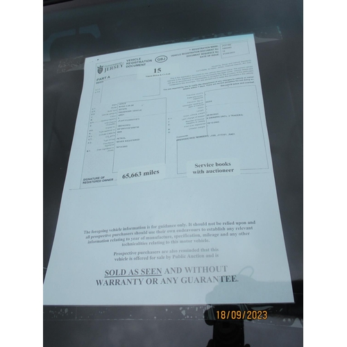 15 - A 2003 Lexus RX300 3.0 SE SUV J121180 (petrol/automatic), odometer reading 65,663 miles