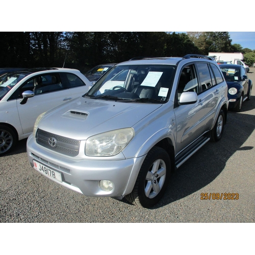 11 - A 2004 Toyota RAV4 XT4 2.0 TDi SUV J48178 (diesel/manual), odometer reading 83,459 miles