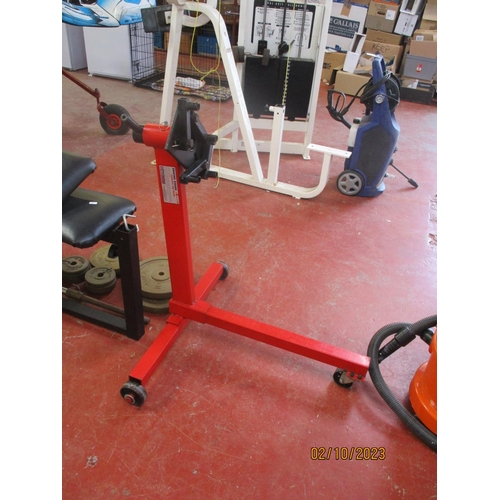 250 - A Sealey engine stand