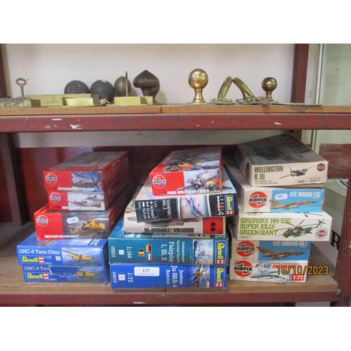 137 - An accumulation of Airfix and other modelling kits