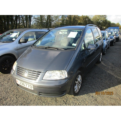 11 - A 2007 Volkswagen Sharan SE 1.9 TDi MPV J36770 (diesel/automatic), odometer reading 89,592 miles