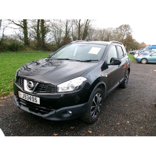 4 - A 2010 Nissan Qashqai+2 N-Tec 2.0 dCi SUV J93495 (diesel/manual), odometer reading 117,582 miles