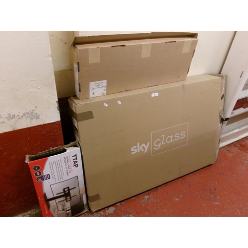 367 - A Sky Glass LT043-11 television set and accessories - new and boxed