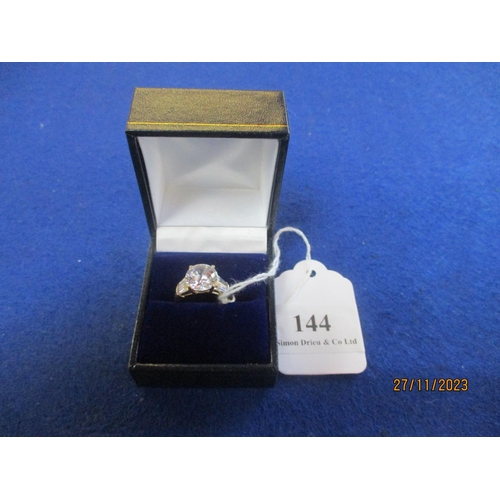 144 - A 14 carat gold ring