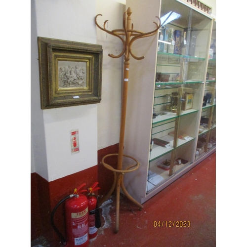 136 - A bentwood hat and coat stand