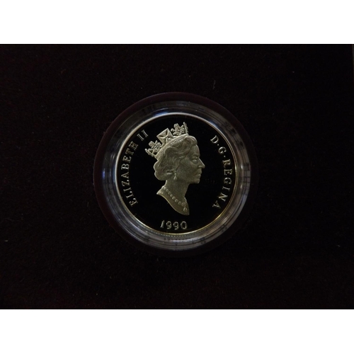 198 - A Royal Canadian Mint Canada $100 gold coin dated 1990 with certification