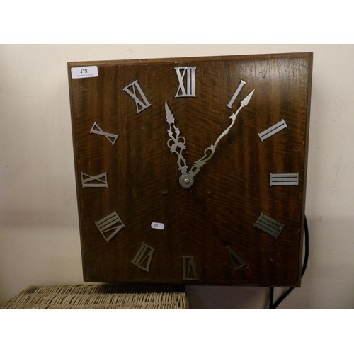 478 - A vintage electric wall clock