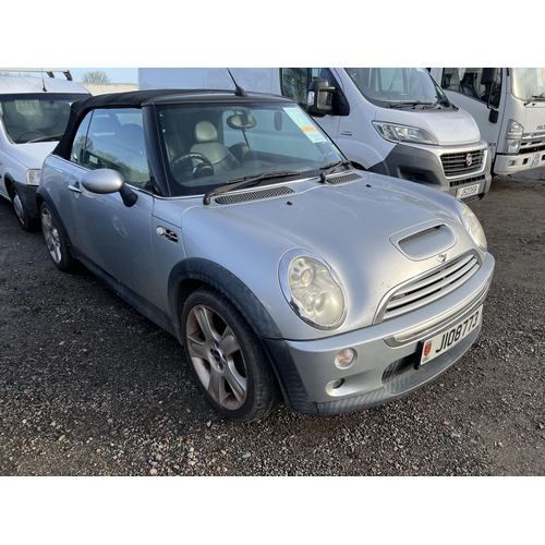 11 - A 2005 Mini Cooper S 1.6 convertible J108773 (petrol/manual), odometer reading 84,907 miles - servic... 