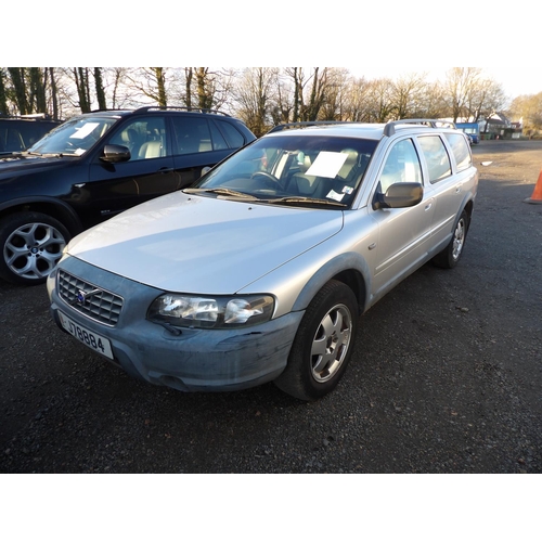 10 - A 2005 Volvo XC70 SE Lux 2.4 TDi estate J78884 (diesel/automatic), odometer reading 88,661 miles