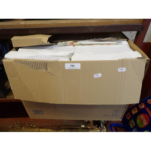 306 - A quantity of Arofol padded envelopes