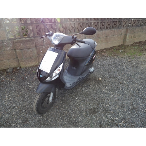 2 - A 2015 Piaggio Zip 50 49cc moped J125488, odometer reading 8,958 km