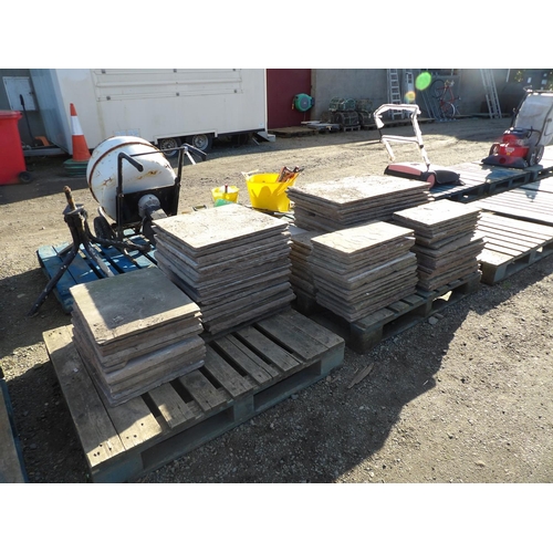 40 - A quantity of natural stone paving