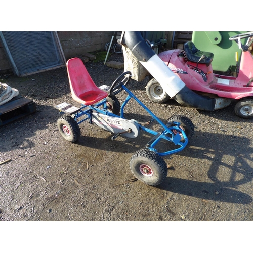 16 - A pedal go-kart