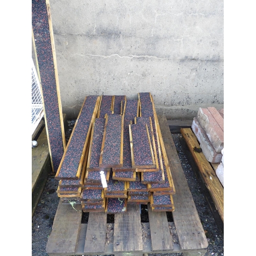 32 - A quantity of non slip decking planks