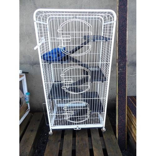 33 - A multi storey pet cage