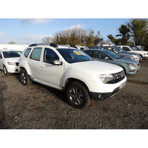 1 - A 2015 Dacia Duster Laureate 4x4 SUV J129679 (diesel/manual), odometer reading 29,258 miles only (co... 