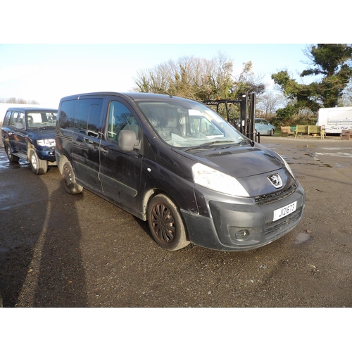 10 - A 2009 Peugeot Expert Tipee Comfort 2.0 HDi MPV J121673 (diesel/manual), odometer reading 163,869 mi... 