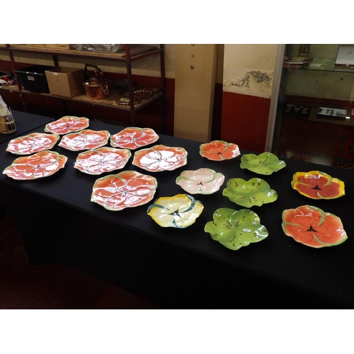 269 - A range of Mustardseed Moonshine ceramic plates modelled in the form of flowers