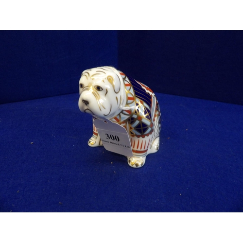 300 - A Royal Crown Derby paper weight modelled in the form of a bulldog