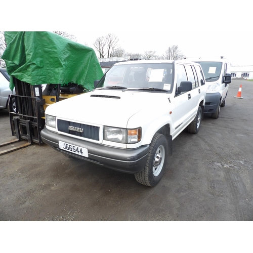 15 - A 1995 Isuzu Trooper LWB 3.0 TDi SUV J66544 (diesel/manual), odometer reading 78,321 miles